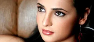 Sanaya Irani Kimdir