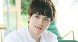 Lee-Dong-Wook-kimdir
