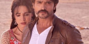 Ashish Sharma Kimdir