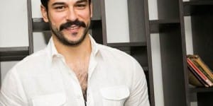 Burak Özçivit Kimdir?