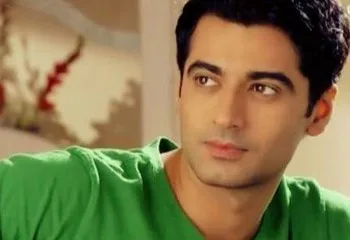 Harshad Arora Kimdir