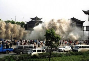 Tarihteki Büyük Tsunamiler