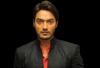 Avinesh Rekhi Kimdir