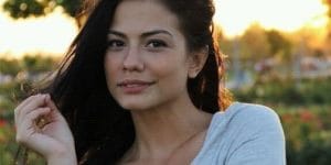 Demet Özdemir kimdir