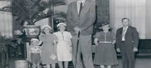 Dünyanın En Uzun Boylu Adamı Robert Wadlow Kimdir