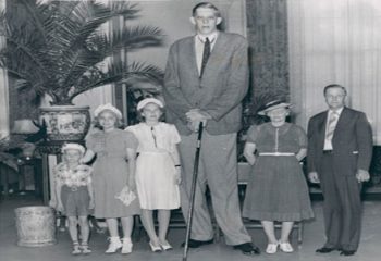 Dünyanın En Uzun Boylu Adamı Robert Wadlow Kimdir