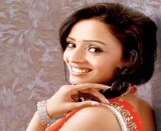 Parul Chauhan Kimdir
