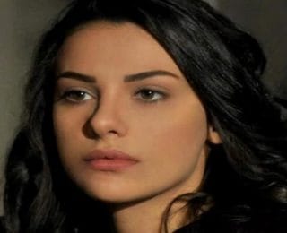 Tuvana Türkay Kimdir