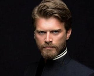 Kıvanç Tatlıtuğ Kimdir