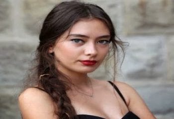 Neslihan Atagül Kimdir