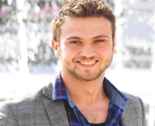 Aras Bulut İynemli Kimdir