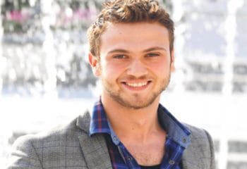 Aras Bulut İynemli Kimdir