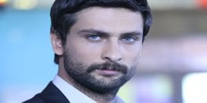 Onur Tuna Kimdir