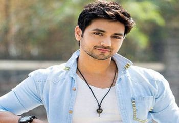 Shakti Arora Kimdir