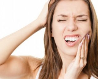 Diş Ağrısına İyi Gelen 8 Etkili Yöntem
