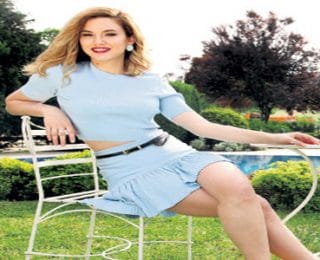 Melisa Şenolsun Kimdir