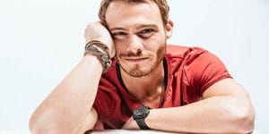 Kerem Bürsin Kimdir
