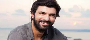 Engin Akyürek Kimdir