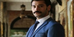 Uğur Güneş Kimdir