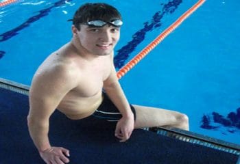 Milli Yüzücü Emre Öztürk Kimdir