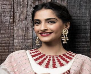 Sonam Kapoor Kimdir