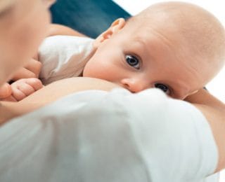 Yeni Doğan Bebek İlk Olarak Ne Zaman Emzirilmelidir