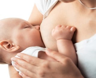 Bebek Emzirirken Dikkat Edilmesi Gereken 16 Madde