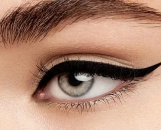 Eyeliner Çeşitleri ve Kullanım Özellikleri
