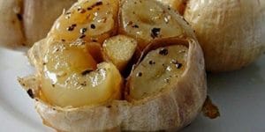 6 Diş Közlenmiş Sarımsak Yedikten Sonra Vücudumuzda Neler Oluyor