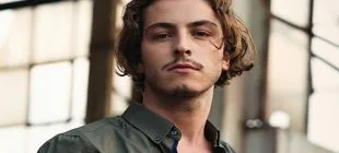 Boran Kuzum Kimdir