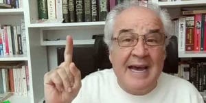 Memduh Bayraktaroğlu Kimdir