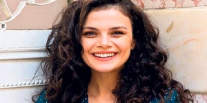 Sinem Ünsal Kimdir