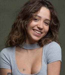 Zeynep Bastık kimdir