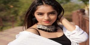 Deepika Singh Kimdir