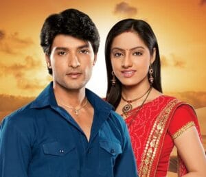 Diya Aur Baati Hum konusu