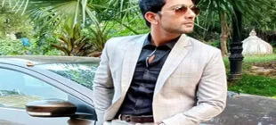 Fahmaan Khan Kimdir