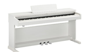 Yamaha piyano