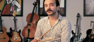 Arda Uyar Kimdir